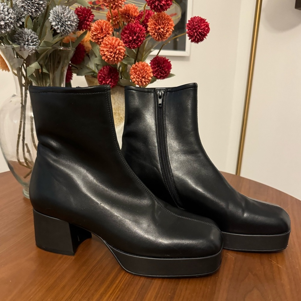 JEFFREY CAMPBELL Black Leather Grunge Capacity Block Heel Platform Boots Size 10